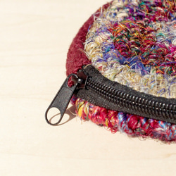 手編みラウンド財布/収納袋/化粧品袋/破片バッグ - 赤の綿のサリー+ハンドツイスト線（左残りの色） 6枚目の画像