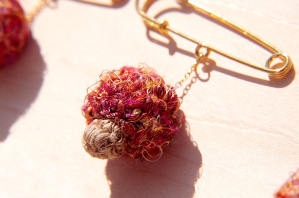手織りコットン森ガールのブローチ/ピン/ピンかぎ針編み/かぎ針編みのブローチ - 綿のサリーラインきのこのブローチ（混色ピンク） 4枚目の画像