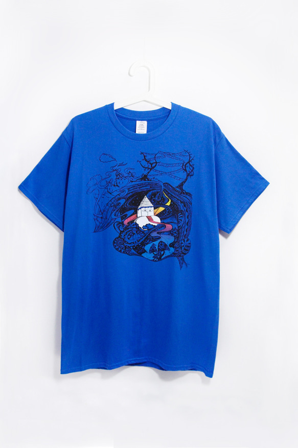 男裝合身純棉插畫Tee / 旅行T/ T-shirt/ 旅行T / 民族風T-shirt -奔走在尼泊爾雪山( 寶藍 ) 第1張的照片