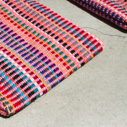 携帯電話のポーチ財布のiphoneの自然な手織りカラフルな虹のシェル携帯電話のセット - 虹色の色フェアトレード 3枚目の画像