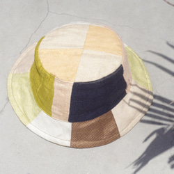 自然なアースカラーのハンドステッチキャップ - 森の風ステッチ手織りコットンキャップ/帽子/バイザー/帽子のパッチワーク/手作り 2枚目の画像