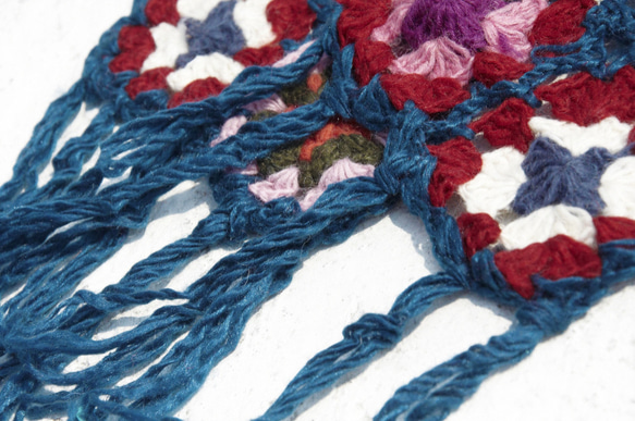 聖誕節禮物 限量一件 手工鉤織羊毛圍巾 / 花朵鉤織絲巾 / 鉤織圍巾 / 手工編織絲巾 / 花朵編織拼接羊毛絲巾-藍色 第5張的照片