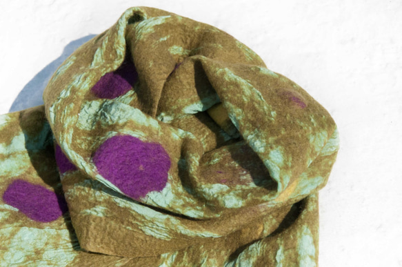 七夕情人節禮物 生日禮物 閨蜜禮物 聖誕禮物 交換禮物 手工羊毛氈絲巾/濕氈絲巾/水彩藝術感圍巾/羊毛圍巾-紫色綠色大地 第2張的照片