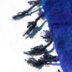 聖誕禮物 交換禮物 聖誕市集 民族風 森林系 生日禮物 新年禮物純羊毛絲巾/手工針織圍巾/編織圍巾/純羊毛圍巾-藍色暖流 第5張的照片