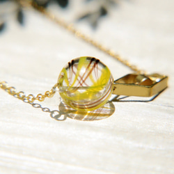 Glass brass Necklace 情人節禮物 / 簡約感 / 法式玻璃項鍊 - 鏤空黃銅 + 焦糖口吹玻璃 第1張的照片