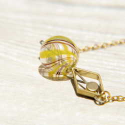 Glass brass Necklace 情人節禮物 / 簡約感 / 法式玻璃項鍊 - 鏤空黃銅 + 焦糖口吹玻璃 第2張的照片