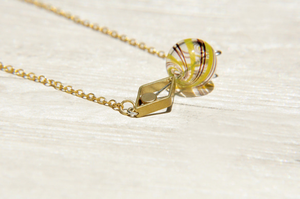 Glass brass Necklace 情人節禮物 / 簡約感 / 法式玻璃項鍊 - 鏤空黃銅 + 焦糖口吹玻璃 第3張的照片