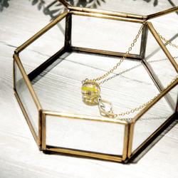 Glass brass Necklace 情人節禮物 / 簡約感 / 法式玻璃項鍊 - 鏤空黃銅 + 焦糖口吹玻璃 第8張的照片