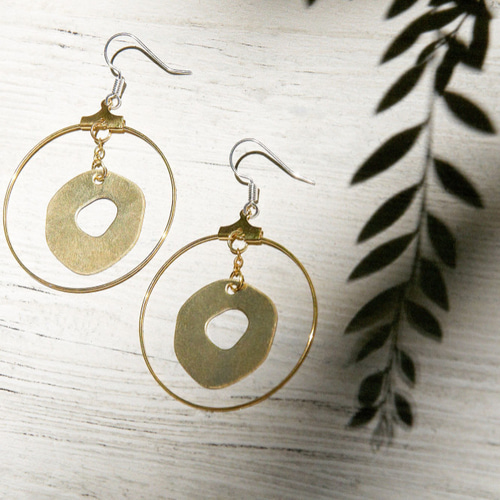 ブラスピアス/シンプルなセンス/レトロ金色真鍮イヤリング - 円形形状  