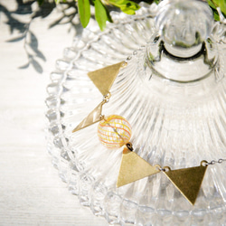 Glass Necklace / 簡約感 / 法式 幾何造型 黃銅玻璃鎖骨鍊 短鍊 長鍊 - 三角旗 第9張的照片