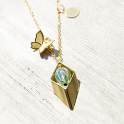 真鍮ネックレス/幾何学的な風/フレンチストライプ吹きガラスショートネックレス長鎖 - 森と純水滴緑の蝶 5枚目の画像
