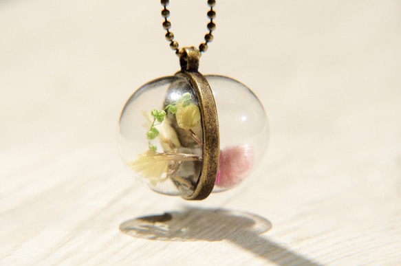 flower necklace / 森林系 / 透明感玻璃球乾燥花項鍊 -浪漫花朵的雙面世界 double world 第2張的照片