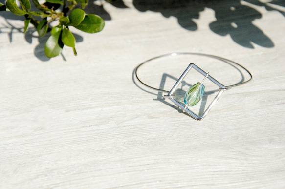 glass bracelet 情人節禮物 / 極簡感 / 英式幾何彩色漸層玻璃球銀色手環 / 手鐲 - 綠色森林 第9張的照片