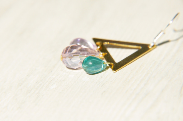 brass earrings 新年快樂 / 簡約感 / 復古黃銅琉璃耳環 - 虛實的三角幾何世界(夾式/耳針式) 第3張的照片