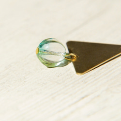 brass earrings 新年快樂 / 簡約感 / 復古黃銅琉璃耳環 - 虛實的三角幾何世界(夾式/耳針式) 第4張的照片