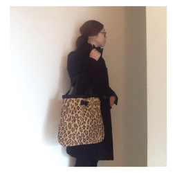 medium tote leopard × black 4枚目の画像