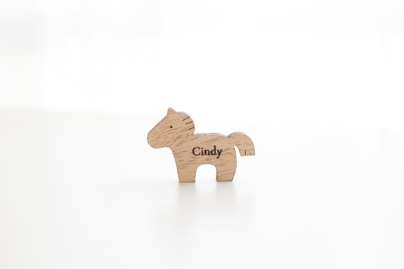 客製化姓名禮物原木淺色造型木片  - 小木馬  Customize Original wood chip - Horse 第1張的照片