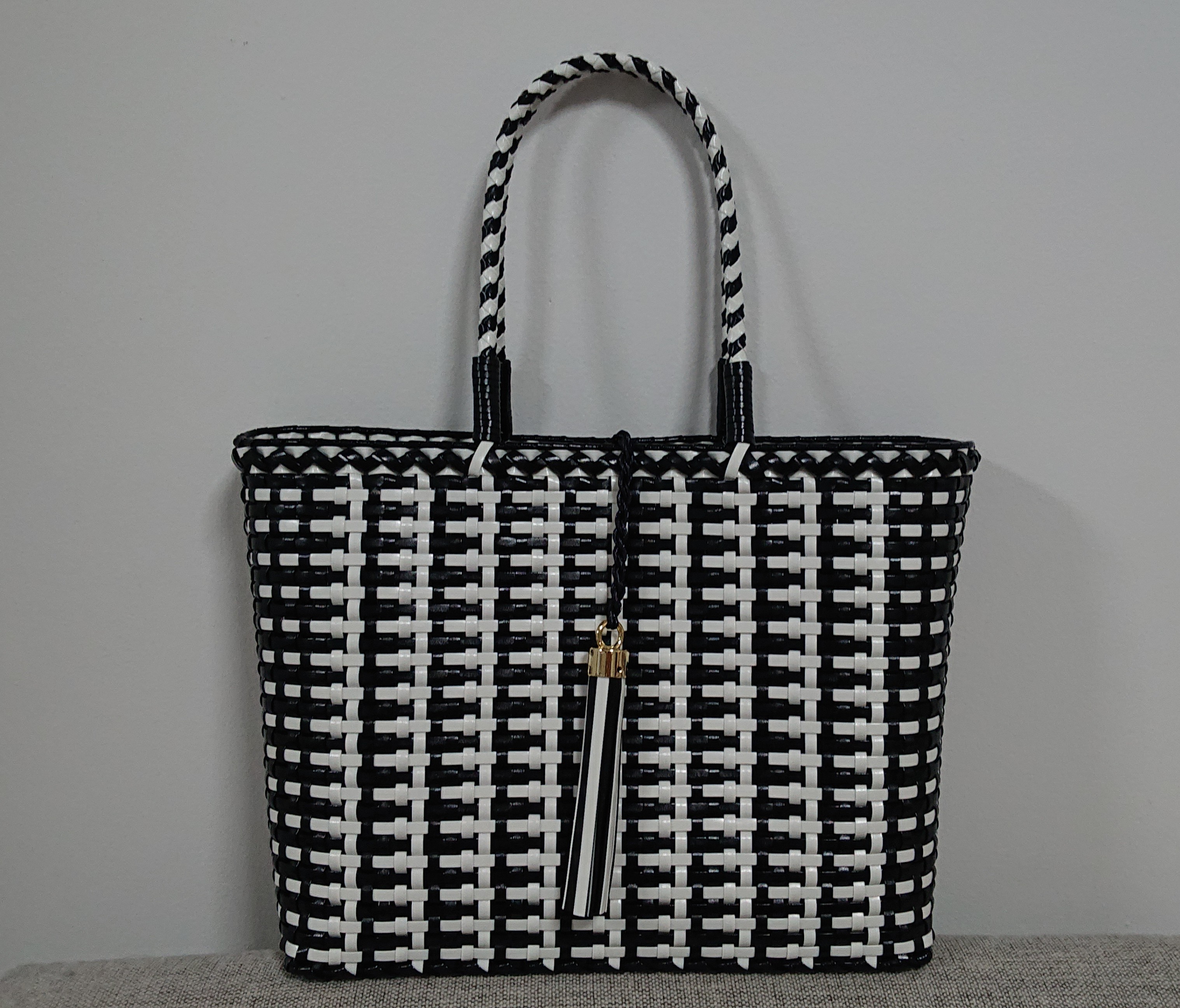 特別なオーダーのお客様 フェイクレザーホワイト&フェイクレザーブラック