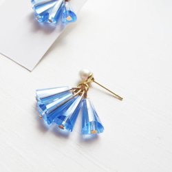 ＊Rosy Garden＊湖水藍色芭蕾舞裙子柱狀水晶耳環 可換夾式 第3張的照片