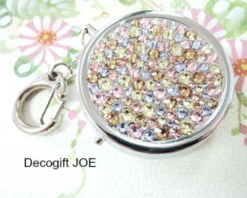 【新品未使用】スワロフスキークリスタル　灰皿　どこにもない幻の逸品 Amazon.co.jp: スワロフスキークリスタル 灰皿 幻の逸品