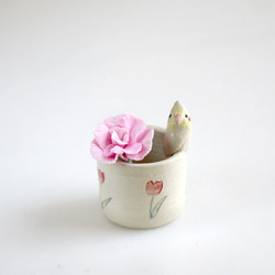 &lt;母親節禮物&gt;康乃馨和小形鸚鵡附件盒（陶鳥） 第1張的照片