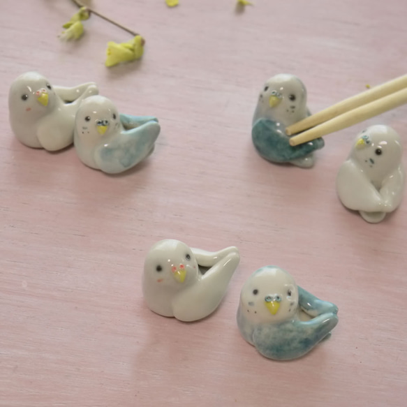 一套2個鳥筷架（陶器虎皮鸚鵡黃綠色和白色） 第5張的照片