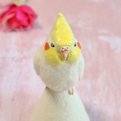 『数量限定ハンドメイド2019』オカメインコ （小鳥の陶器の置物） 1枚目の画像