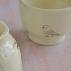 小鳥の小さ目サイズカップ「歩くオカメインコとセキセイインコ」 4枚目の画像