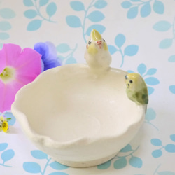 鸚鵡，懺悔香和花型托盤（陶器小鳥配件盒） 第1張的照片