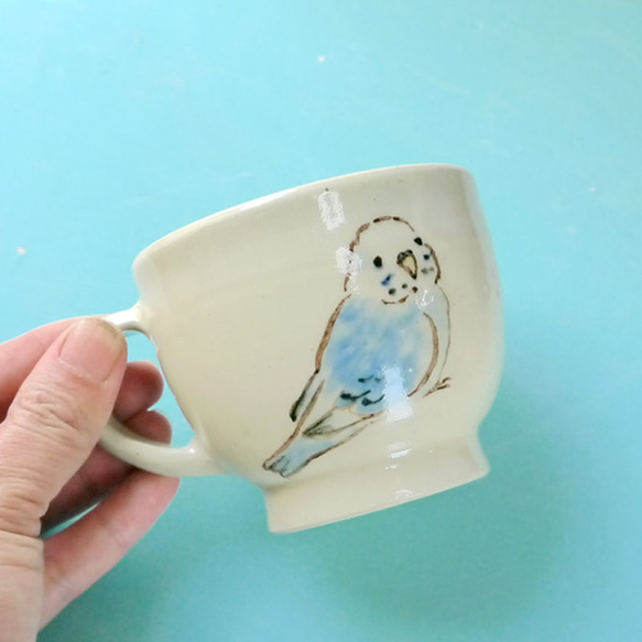 小鳥のマグカップ「セキセイインコと桜」 2枚目の画像
