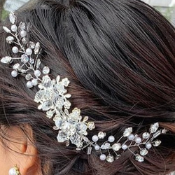 小枝とお花のヘッドドレス スワロフスキー ゴールド系 結婚式  前撮り  二次会に 5枚目の画像