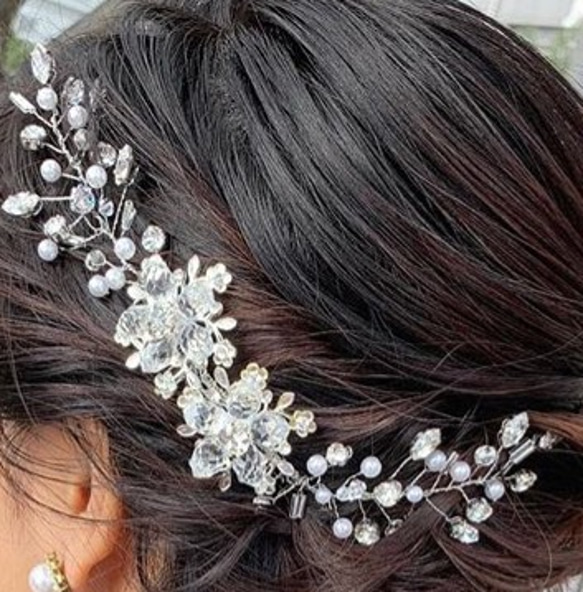 小枝とお花のヘッドドレス スワロフスキー ゴールド系 結婚式  前撮り  二次会に 5枚目の画像