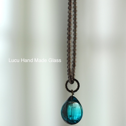 スモーキークォーツ ガラスネックレス ネックレス・ペンダント lucu 
