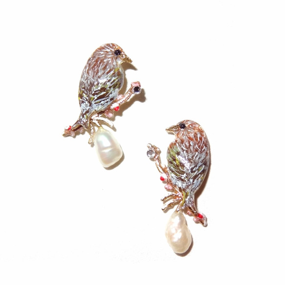 手工珠寶飾品 琺瑯系列 琺瑯可愛麻奶茶色雀巴洛克珍珠耳環 預購 第5張的照片