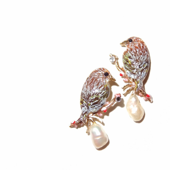 手工珠寶飾品 琺瑯系列 琺瑯可愛麻奶茶色雀巴洛克珍珠耳環 預購 第6張的照片
