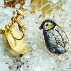 chiching棋青設計手工珠寶飾品 馬賽克Mosaic系列 國王企鵝baby月光石耳環 接單製作 第4張的照片