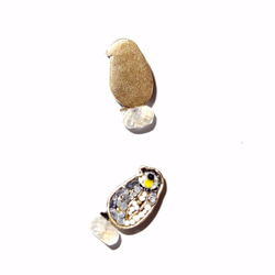 chiching棋青設計手工珠寶飾品 馬賽克Mosaic系列 國王企鵝tiny baby月光石耳環 預購 第2張的照片