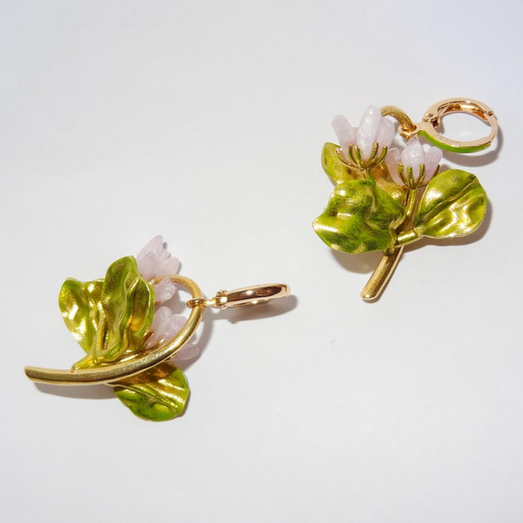 好一朵美麗的茉莉花耳墜 Jasmine earrings 粉色摩根石 茉莉飾品 預購 第5張的照片