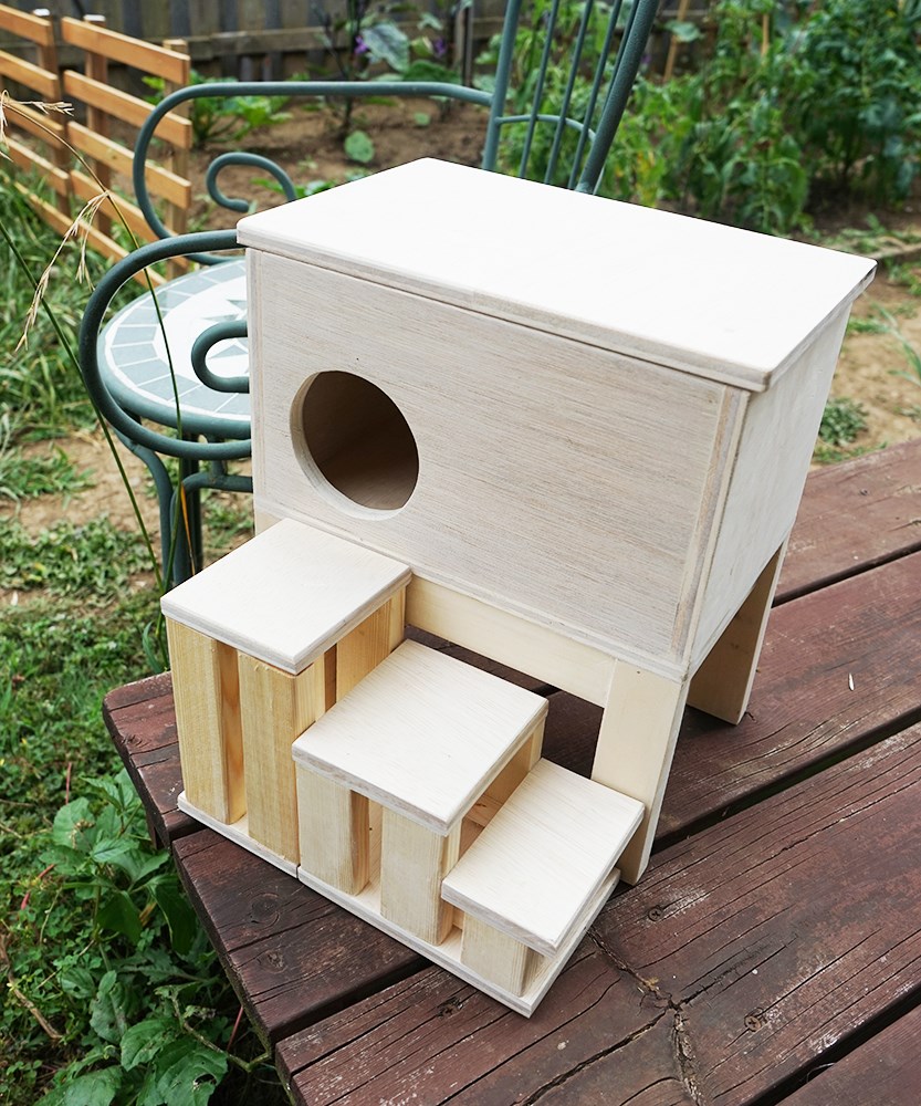 階段付き木製ハウス/小動物用（子ウサギ・テグー・リスなど）