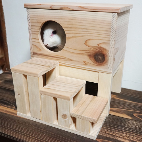 小動物用木製ハウス（無垢材）/階段付き（子ウサギ・テグー・リスなど