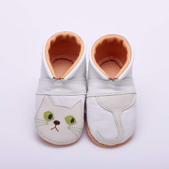作為嬰兒禮物♪ 真皮第一雙鞋，帶名字，貓寶寶鞋，一歲生日禮物，手工縫製 第1張的照片