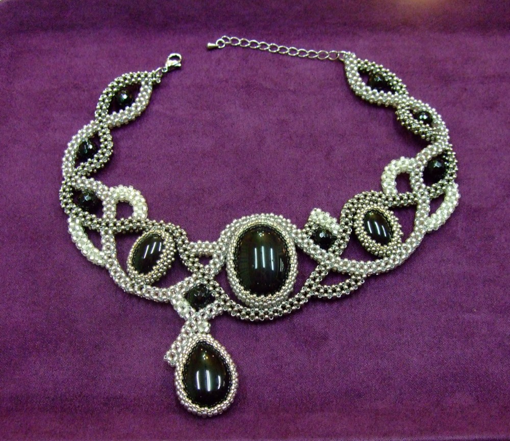 【Qiluo]ジュエリー手作りニットゲーテ風ショートブラックオニキスネックレス。夜のキス