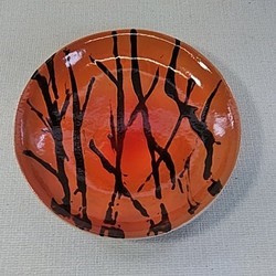 色絵皿　夕焼けの木立