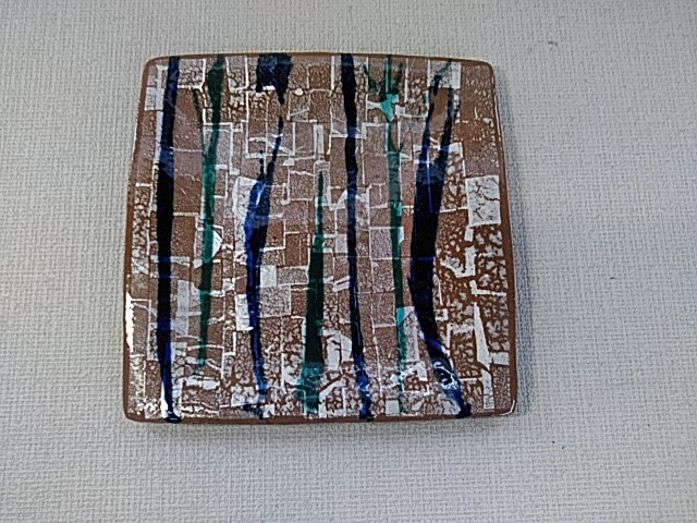 角皿　銀彩流線紋