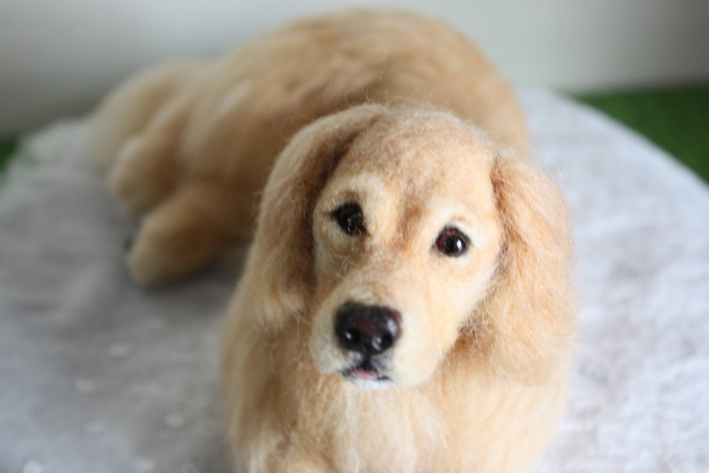 ゴールデンレトリバー 伏せて。。。羊毛フェルト 羊毛フェルト