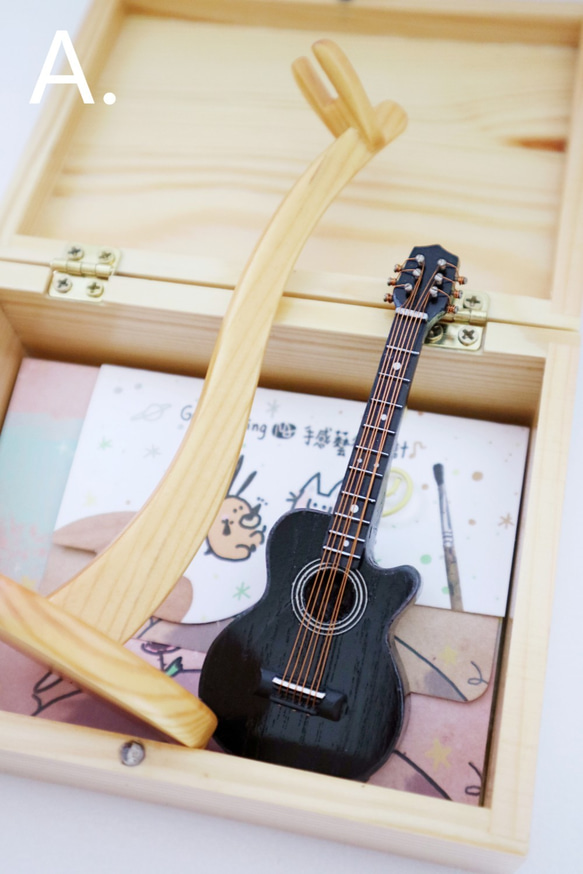 【黑色缺角吉他】mini guitar 質感迷你居家擺飾禮物 音樂人 模型 第8張的照片