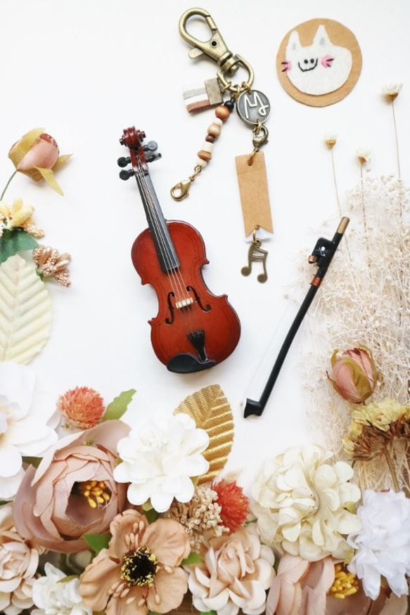 god leading手作-【音樂】一只迷你小提琴模型吊飾擺件(兩用)+樂器盒飾品盒 質感販售手繪紙盒包裝 禮物 第10張的照片