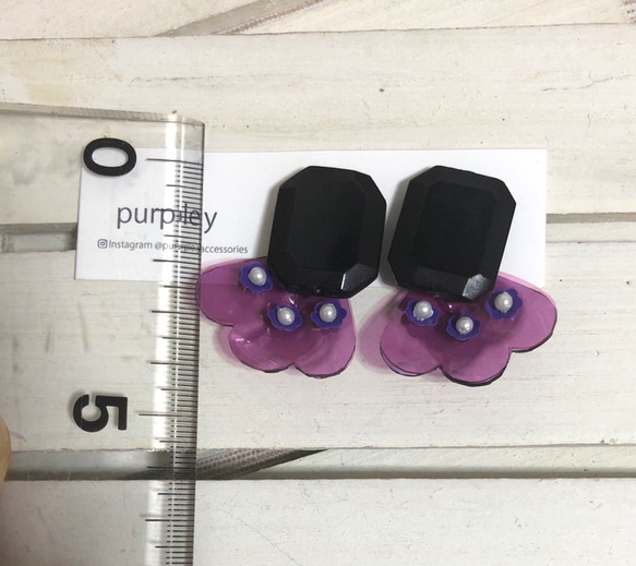 水牛とフリルPVCの耳飾り＊紫 5枚目の画像