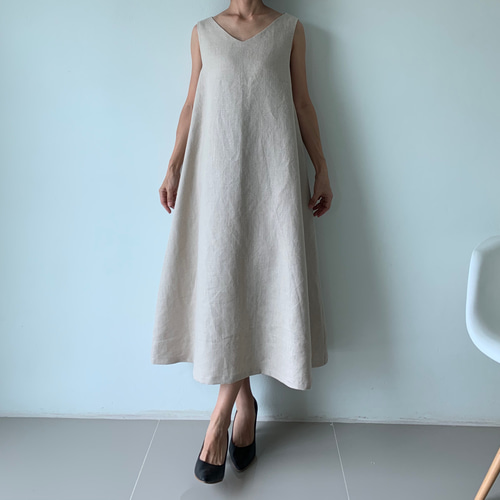 KAREN MILLEN ドレス マキシワンピース Vネック ボタン フレア KAREN MILLEN ドレス マキシワンピース Vネック ボタン フレア