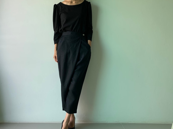 リネン黒　大人気予約販売巻きスカート風なペグトップパンツ 素材   アンクル 9枚目の画像